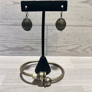 Elegant Gold and Silver Jewelry Set